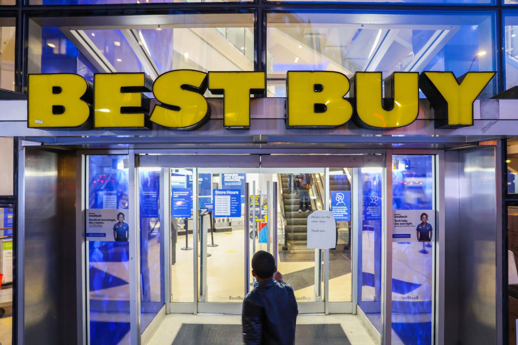 Unveiled! Why Goldman Sachs is Bullish on Best Buy: A Positive Demand Inflection Awaits!